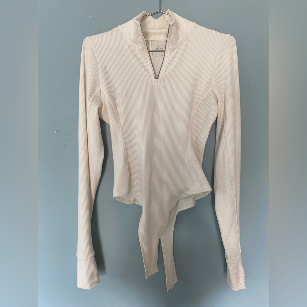 Alo Rise Up Long Sleeve 1/4 zip Bodysuit- size L